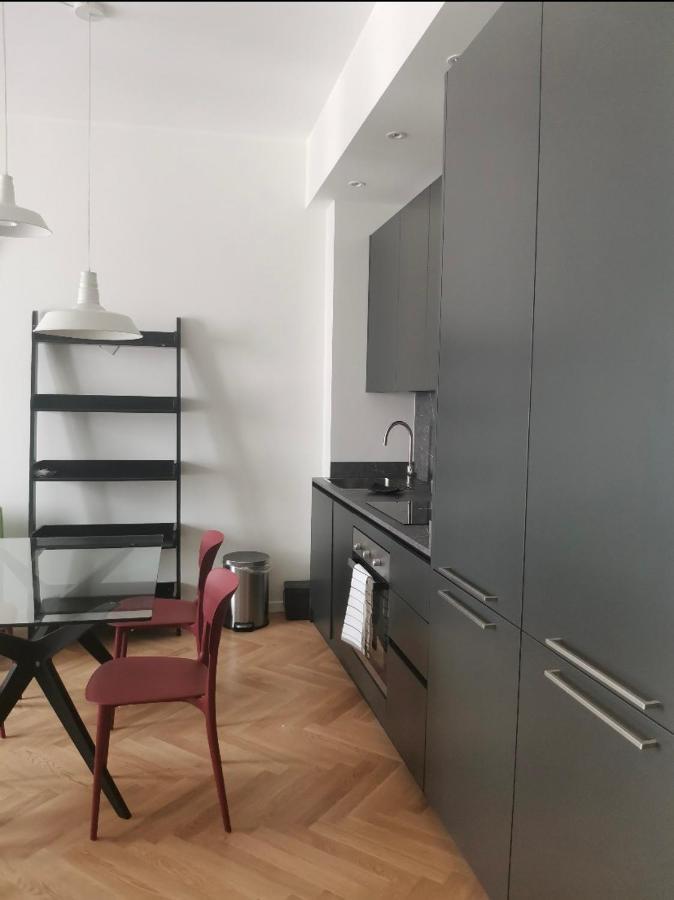 Milano: Incantevole Appartamento In Pieno Centro - Fancy Yellow Apartments المظهر الخارجي الصورة