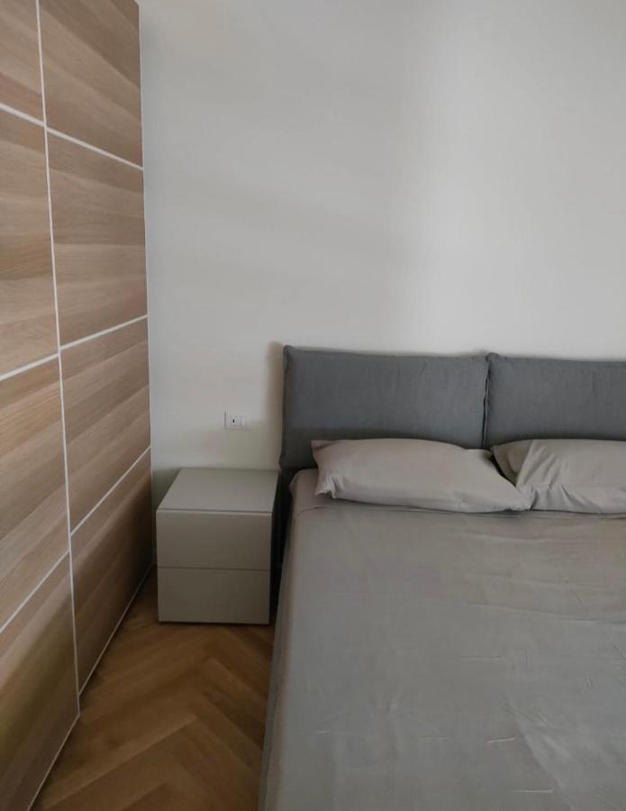 Milano: Incantevole Appartamento In Pieno Centro - Fancy Yellow Apartments المظهر الخارجي الصورة