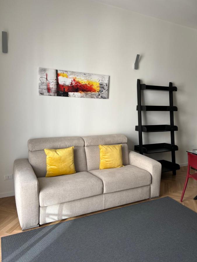 Milano: Incantevole Appartamento In Pieno Centro - Fancy Yellow Apartments المظهر الخارجي الصورة